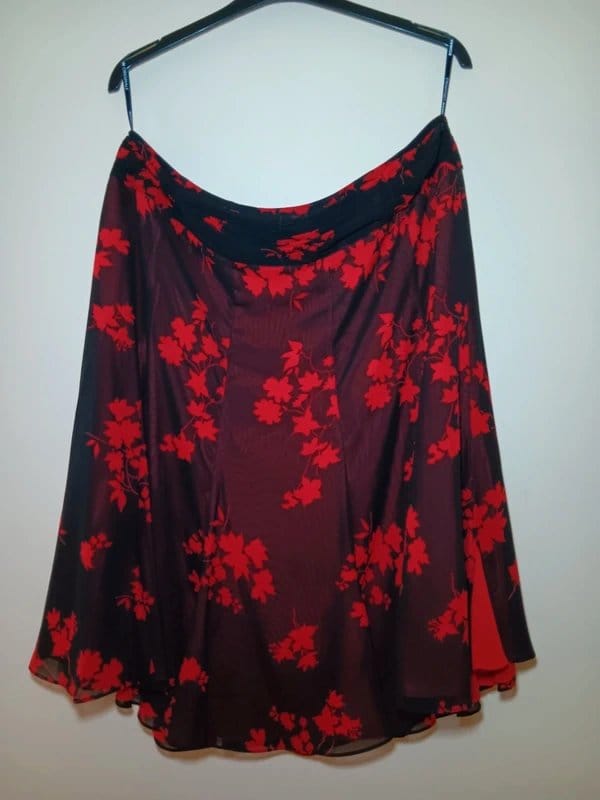Roman Originals Black & Red Skirt Leaf Print Fully Lined Swish Flamenco Style Sheer Godet Panels Plus Size 22 - 1
