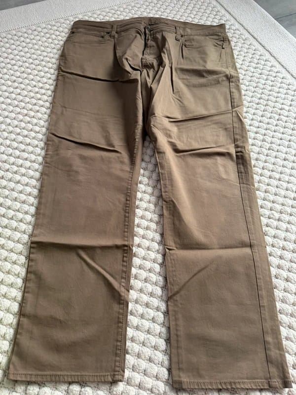 American Eagle Men’s American Eagle Tan Jeans. Skinny fit. W42/L32