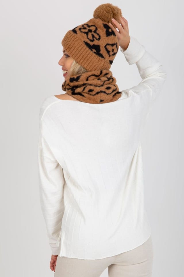 Love Lace Love Lace Women's Embroidered Bobble Hat for Everyday in Brown - 3