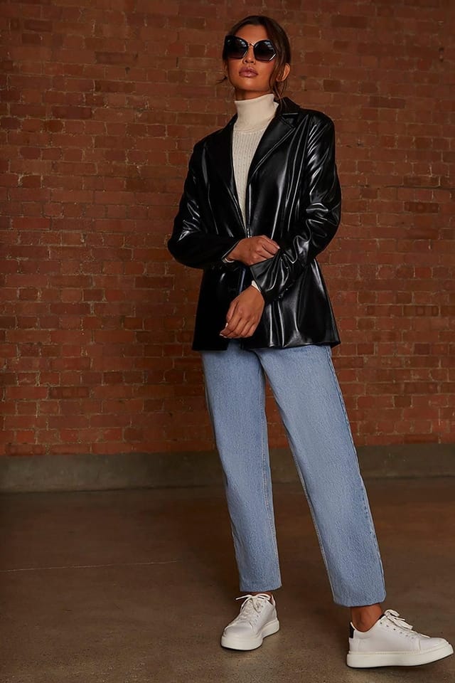 chi chi london Chi Chi London Women's Faux Leather Blazer in Black - 2