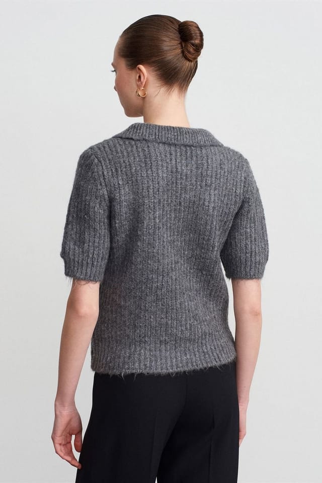 Dilvin Dilvin Women's Textured Ribbed Polo-collar Sweater in Charcoal - 2