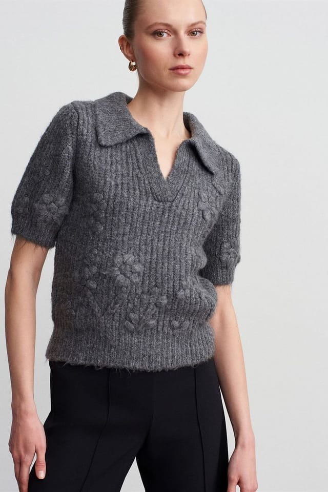 Dilvin Dilvin Women's Textured Ribbed Polo-collar Sweater in Charcoal - 3