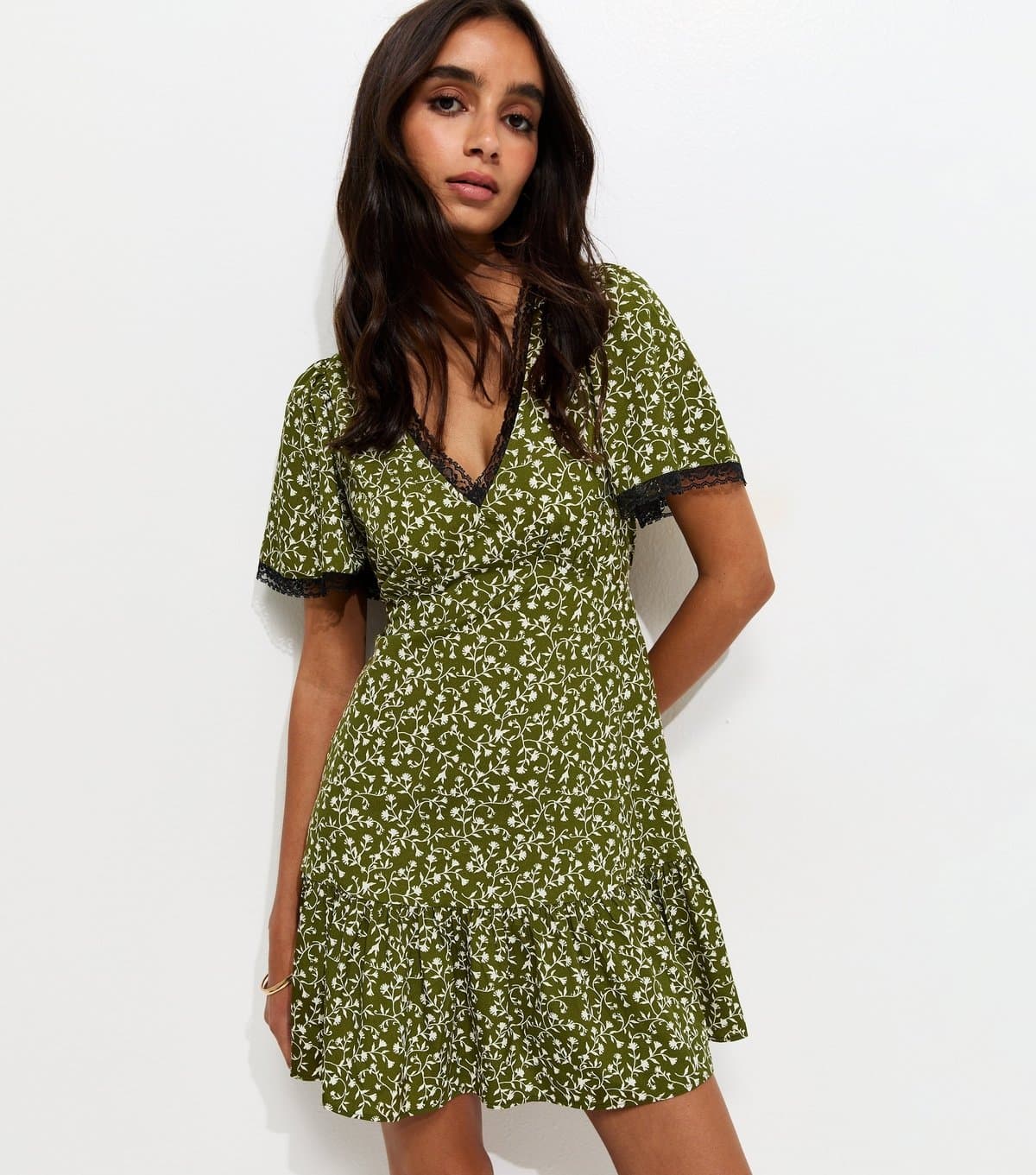New Look Women's Green Ditsy Floral Lace Trim Mini Tea Dress New Look