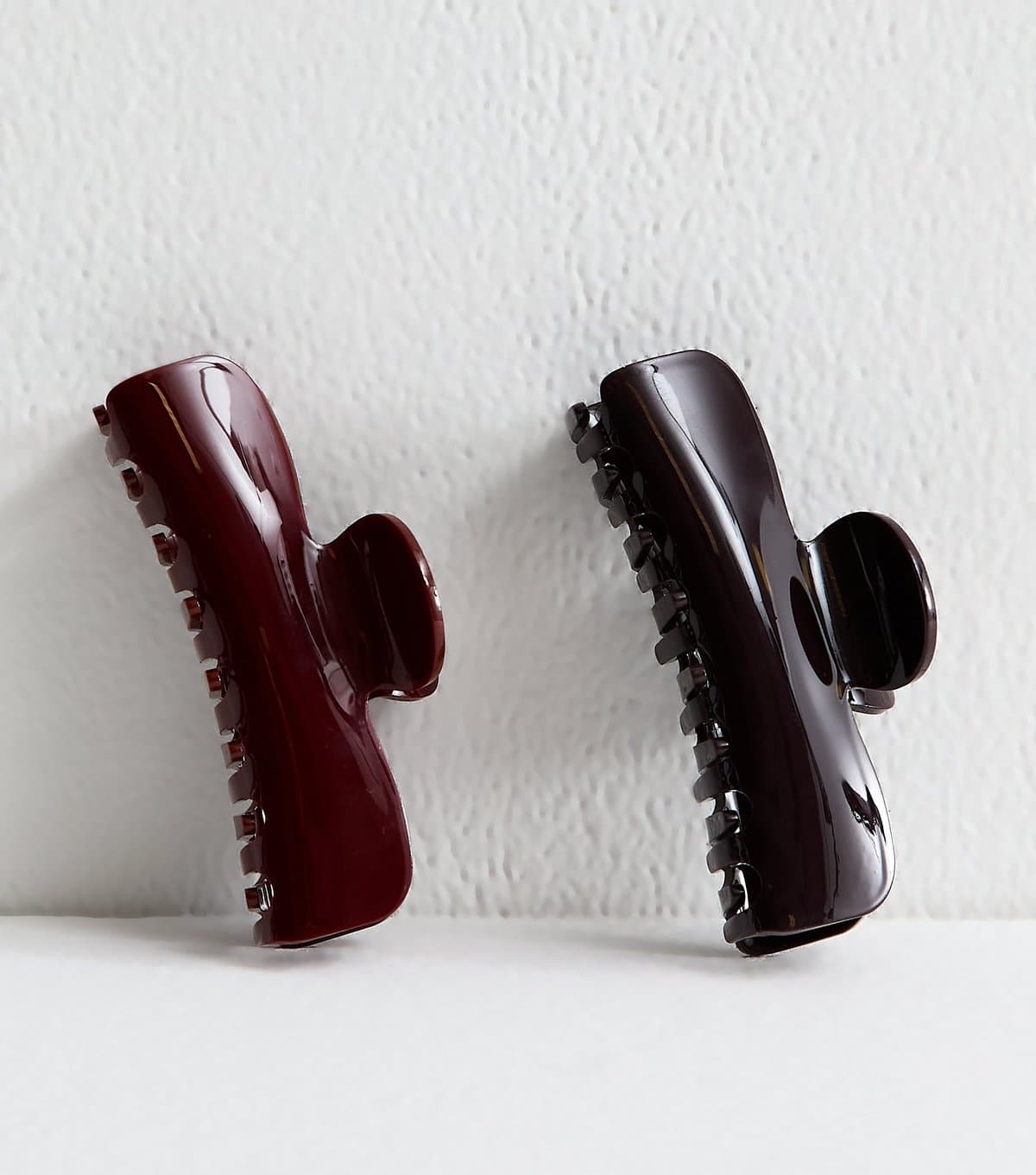 New Look Red Pack Of 2 Shiny Rectangular  Hair Clips New Look