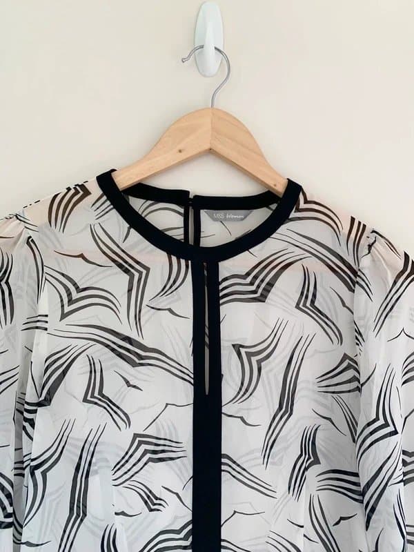 Marks & Spencer M&S Monochrome Geometric Blouse Black & White – Size 10 – Sheer Long Sleeve Summer Officewear