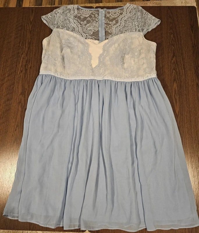 ASOS Curve Light Blue Lace & Chiffon Midi Dress – Size UK 24