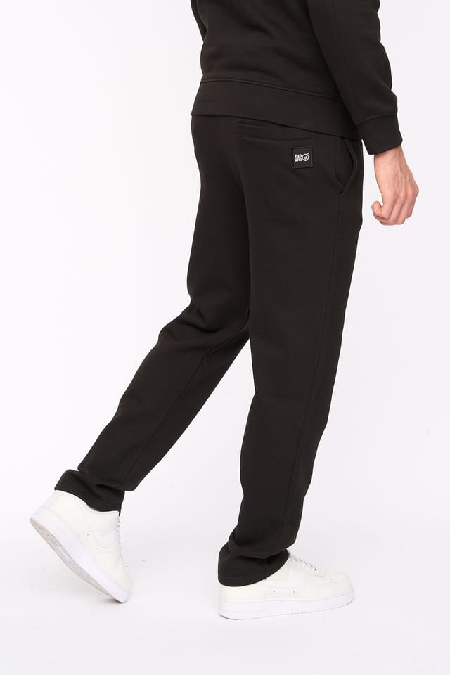 Duck&Cover Duck&Cover Men's Rayland Comfortable Straight-Leg Fleece Joggers in Black - 2