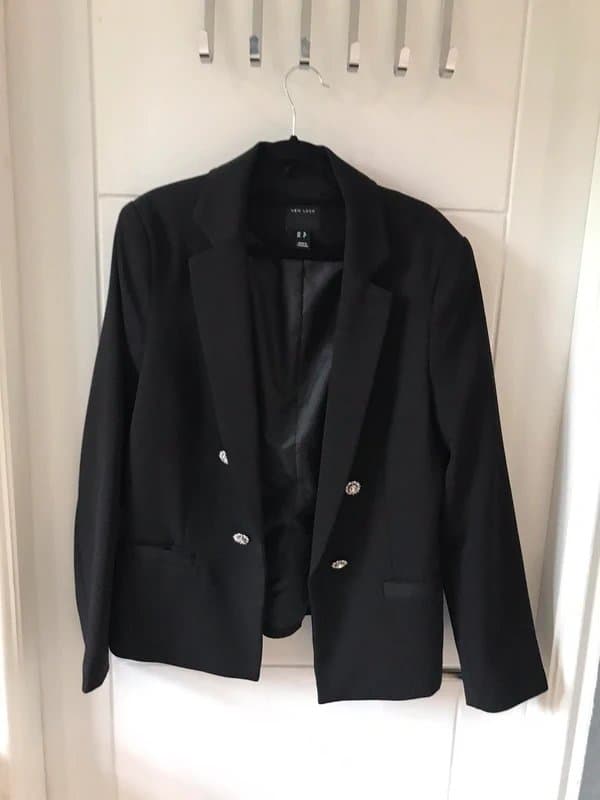 New Look Ladies NWOT New Look black blazer/jacket size 12