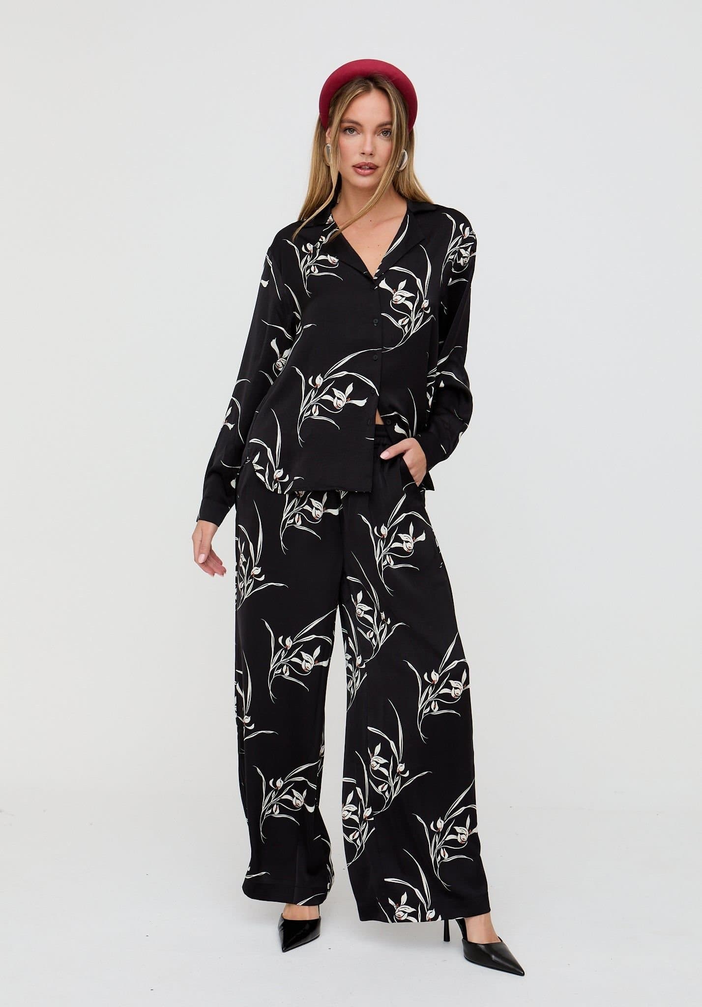 Lily and Lionel Lily and Lionel Women's Lillibet Wide Leg Large Floral Print Trouser In Black