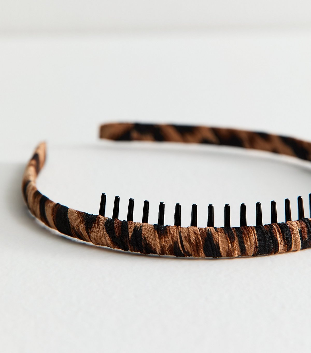 New Look Brown Leopard Print Grippy Headband New Look - 3