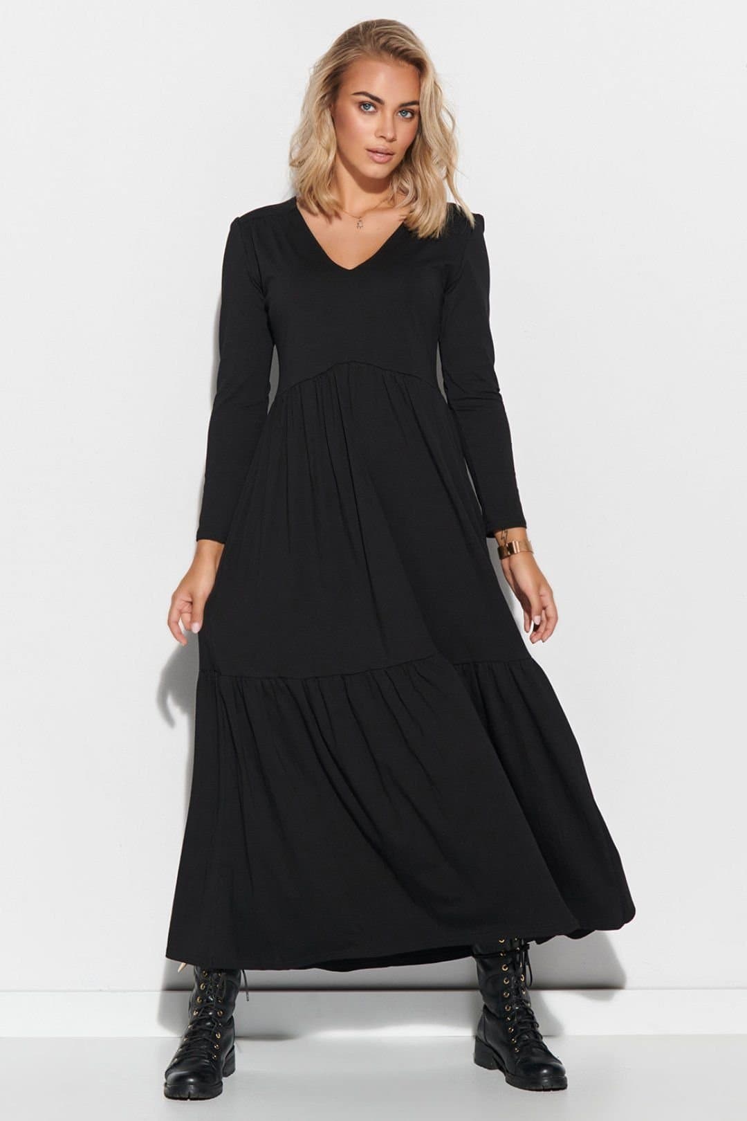 Love Lace Love Lace Women's Linen Heart Neck Maxi Dress in Black