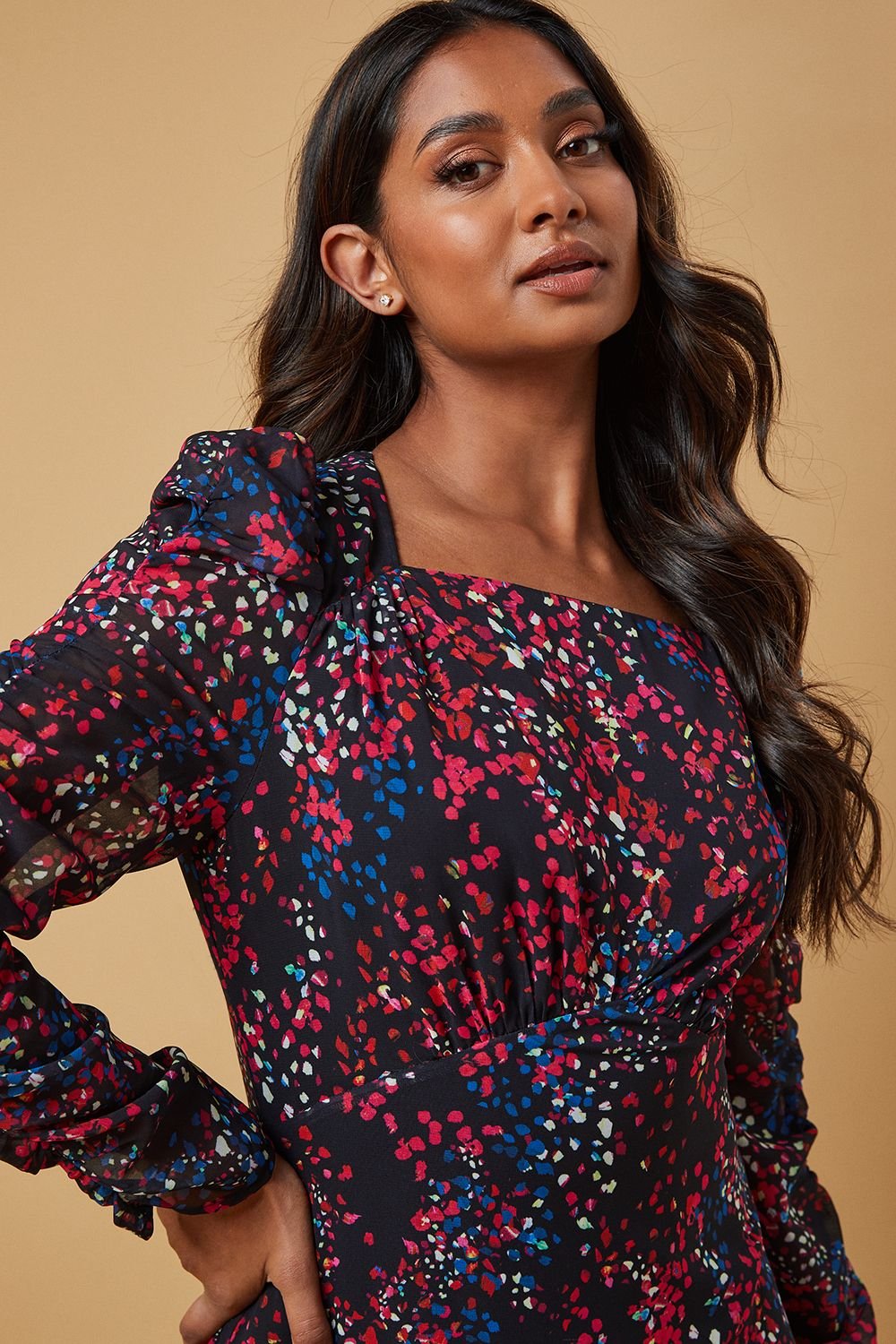 Oasis Oasis Women's Occasion Abstract Spot Ruched Sleeve Midaxi Dress in Black - 4