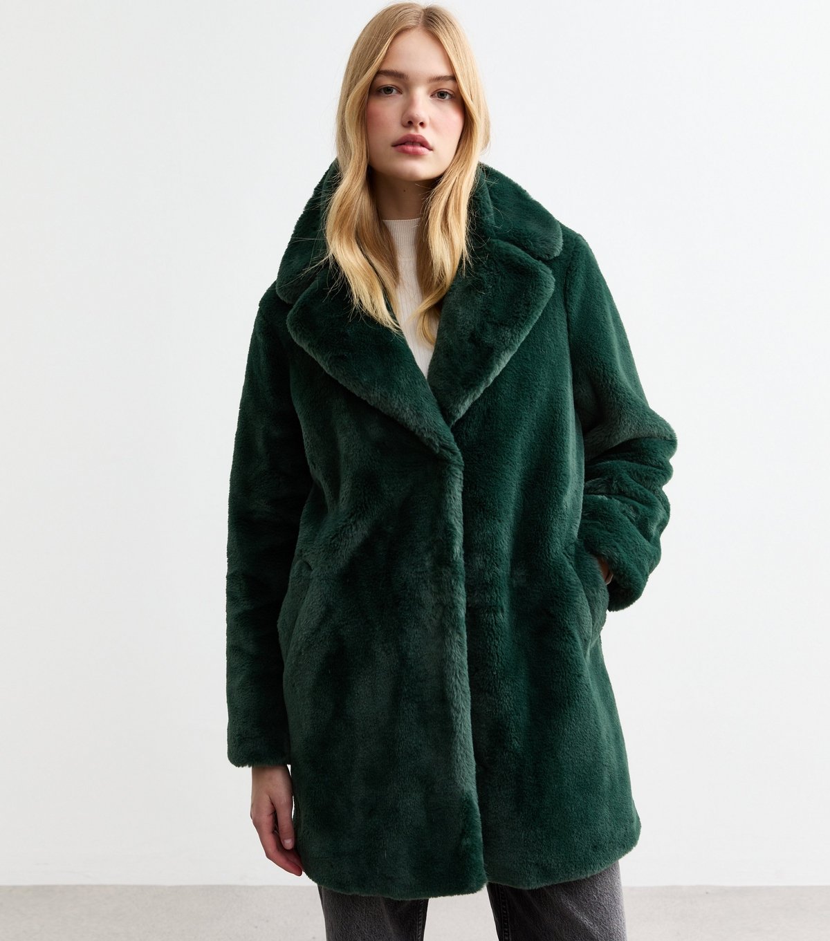 New Look Women's Dark Green Faux Fur Coat New Look - 2