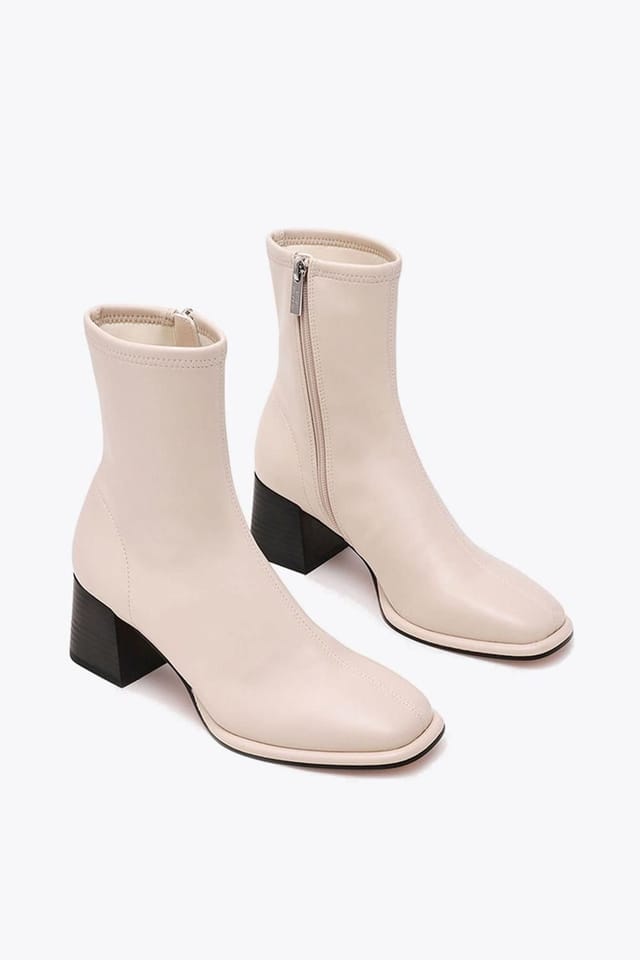 Steve Madden STEVE MADDEN Women's 'Norene Boot Bone' Boots in Cream - 2