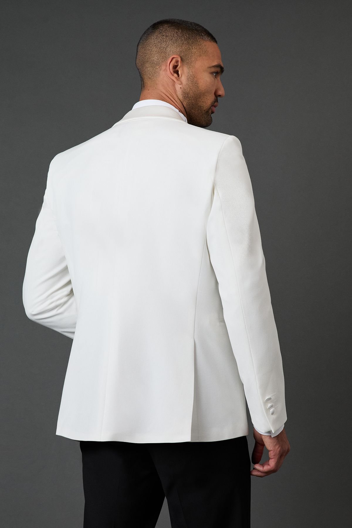 Burton Burton Men's White Wide Lapel Tailored Fit Dinner Jacket - 3