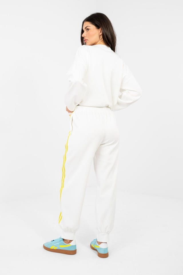 Love Lace Love Lace Women's Stylish Hoodie & Trousers Tracksuit Set in White - 3