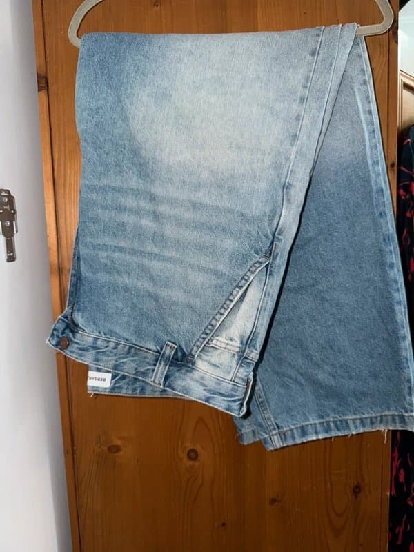Bershka Bershka slanted pocket jeans size 36