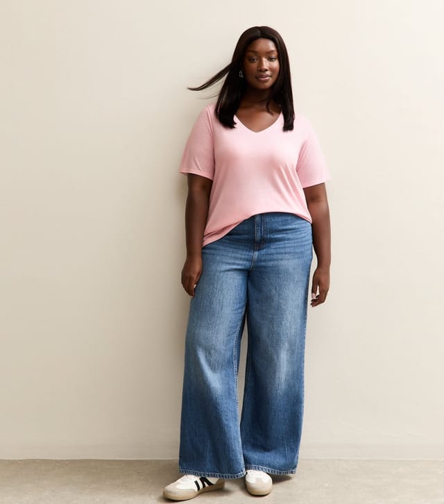 New Look Women's Plus Size Light Pink V-Neck T-Shirt Curves New Look - 3