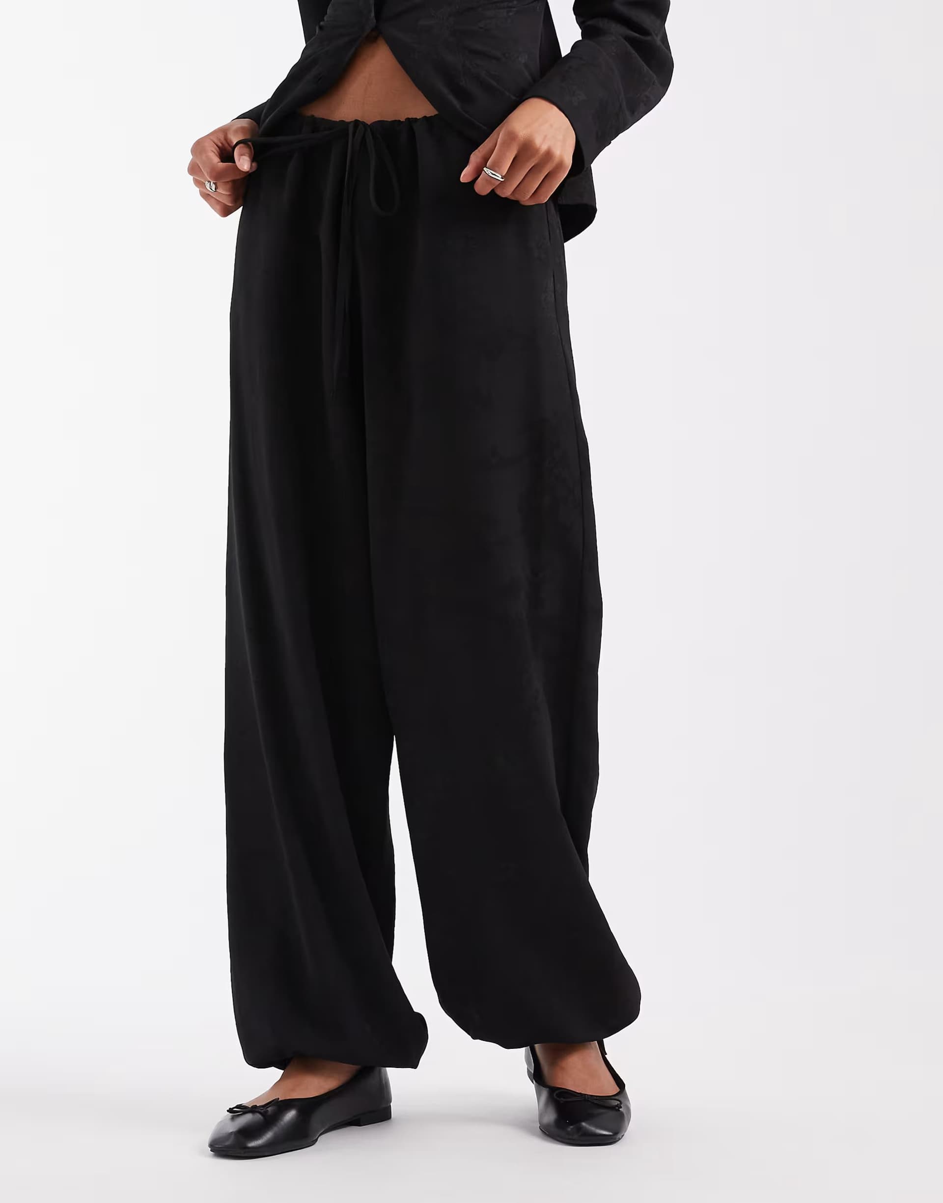 ASOS ASOS DESIGN mandarin collar co-ord with cinched in waist in satin jacquard - BLACK