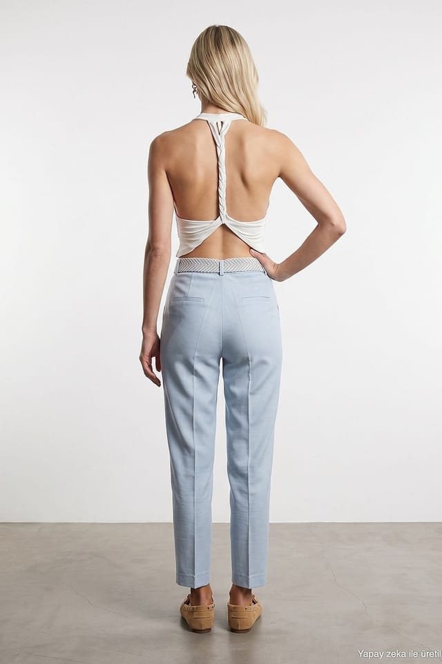 Dilvin Dilvin Women's Pleated Straight-Leg Crepe Trousers in Pale Blue - 2