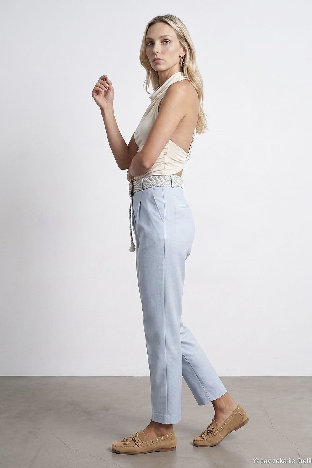 Dilvin Dilvin Women's Pleated Straight-Leg Crepe Trousers in Pale Blue - 4