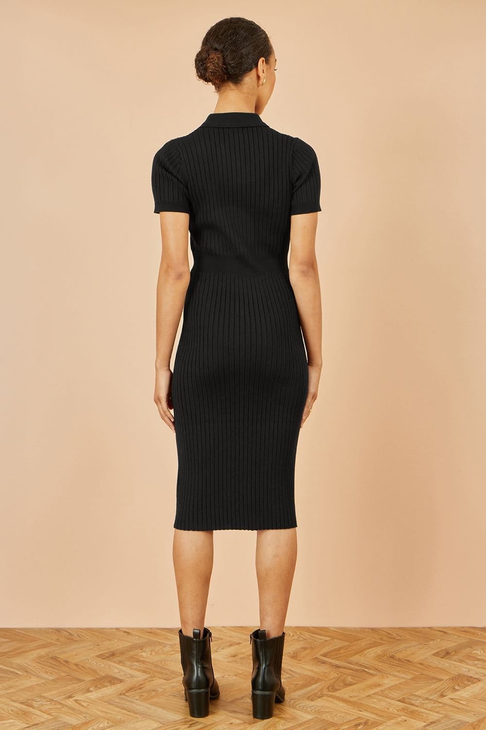 Yumi Yumi Women's Black Fitted Rib Knitted Midi Dress With Daisy Buttons - 4