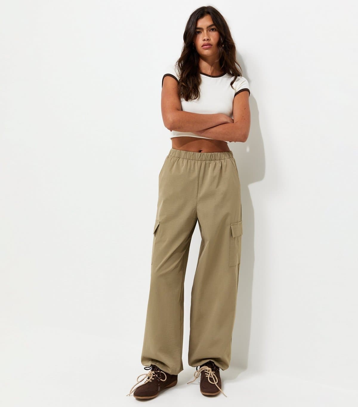 New Look Women's Camel Cargo Pocket Tapered Cuffed Trousers New Look