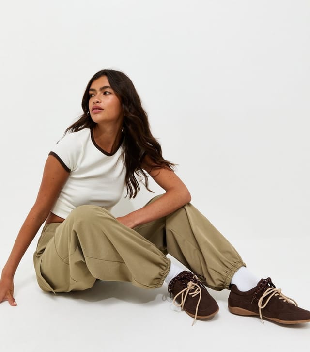 New Look Women's Camel Cargo Pocket Tapered Cuffed Trousers New Look - 2