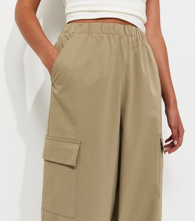 New Look Women's Camel Cargo Pocket Tapered Cuffed Trousers New Look - 3