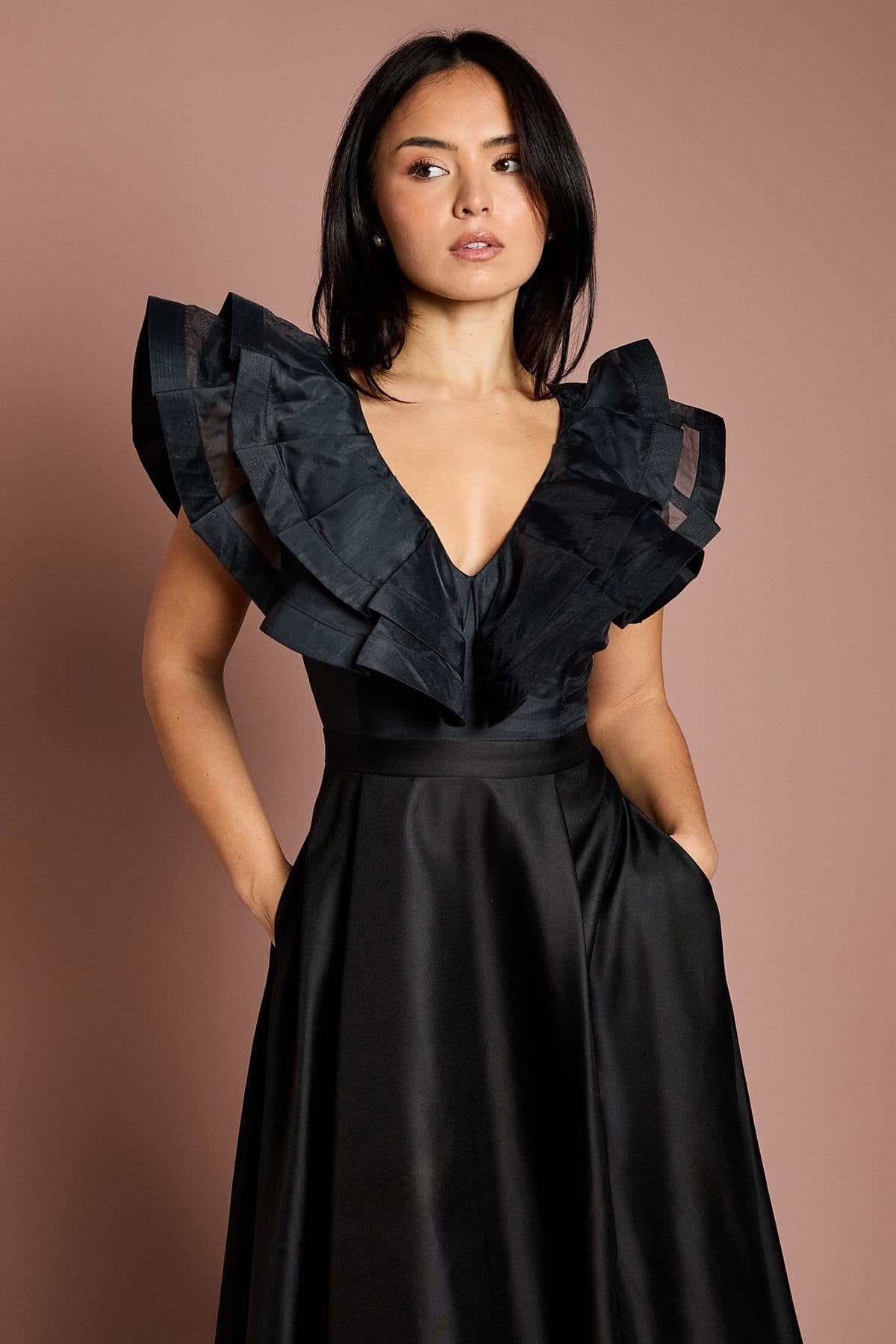 Coast Coast Women's Petite Volume Frill Shoulder Midi Dess in Black - 4