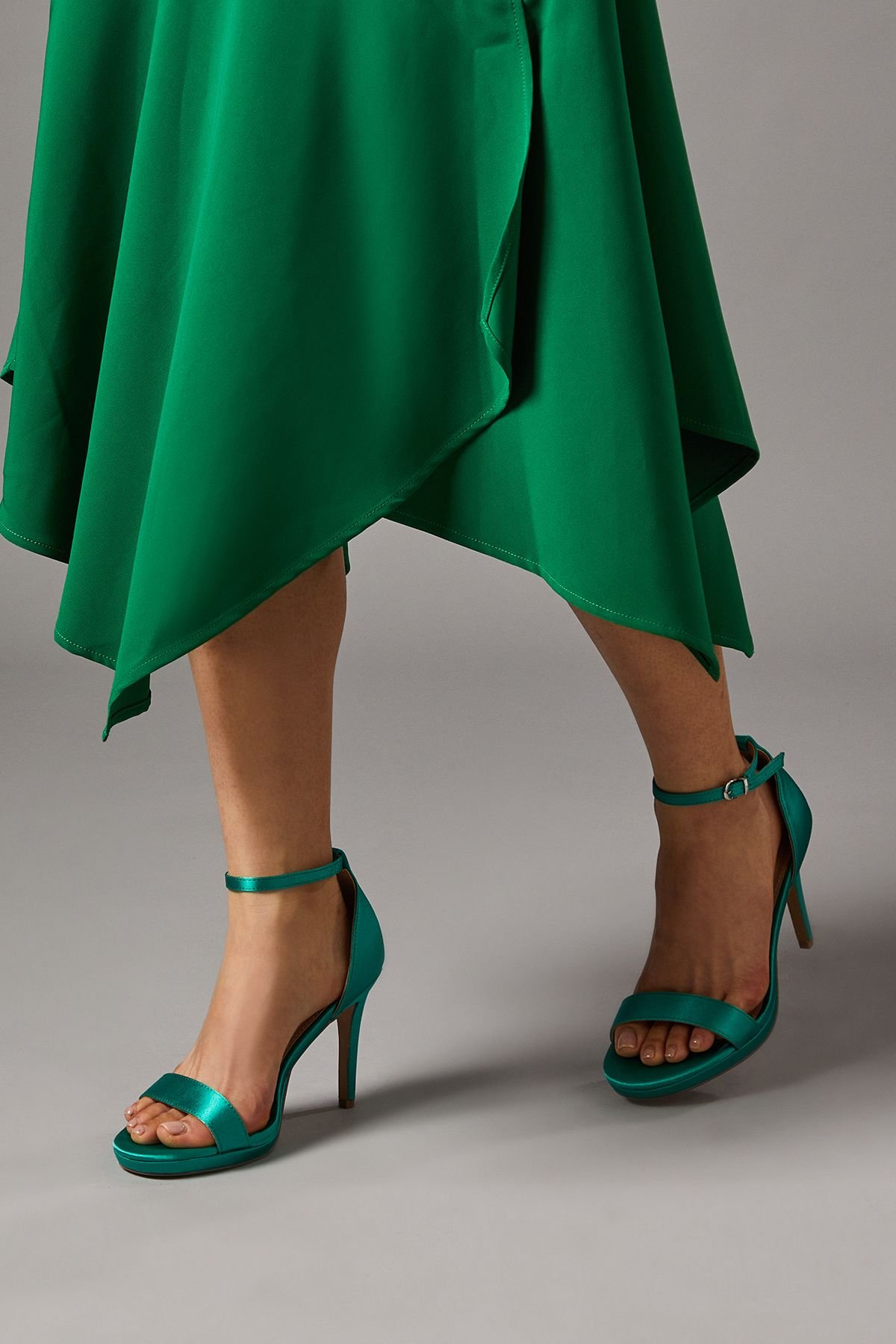 Coast Coast Women's Wide Fit Talia Satin Platform Heeled Sandals in Green - 3