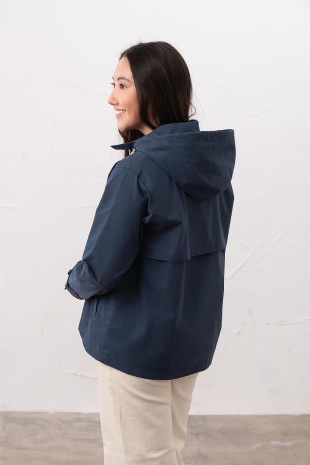 Lighthouse Clothing Lighthouse Clothing Women's Blair Coat in Navy - 2