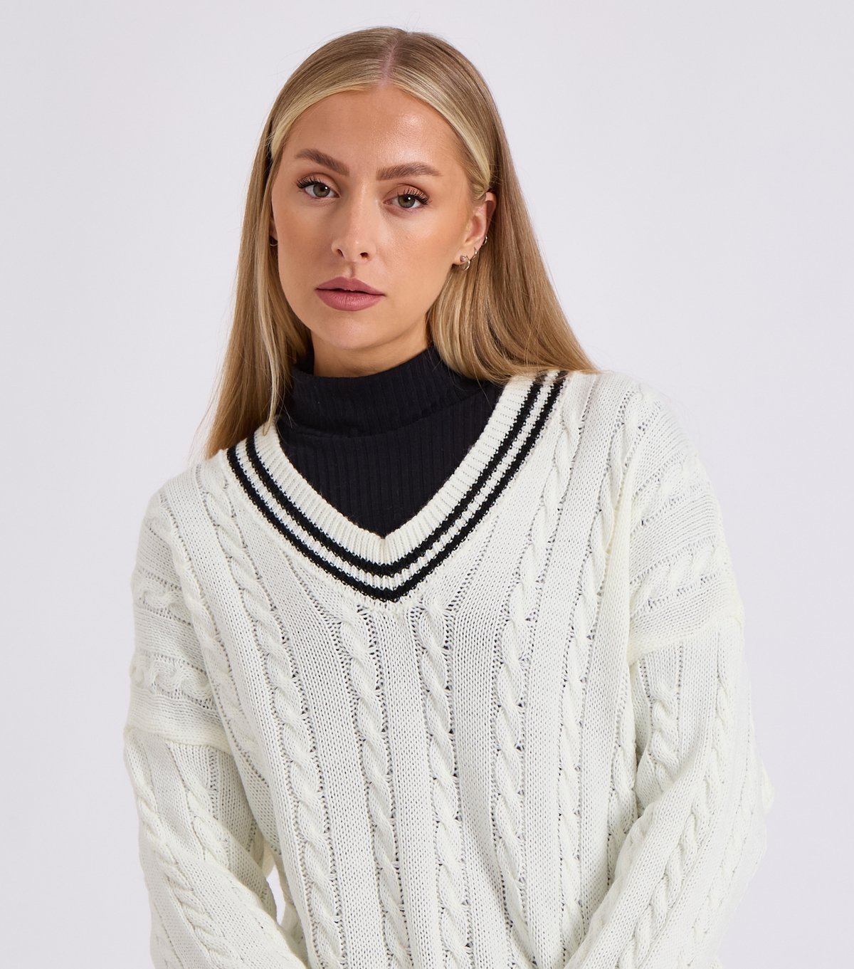 Gini London Women's White Striped Cable Knit Jumper Gini London New Look - 2