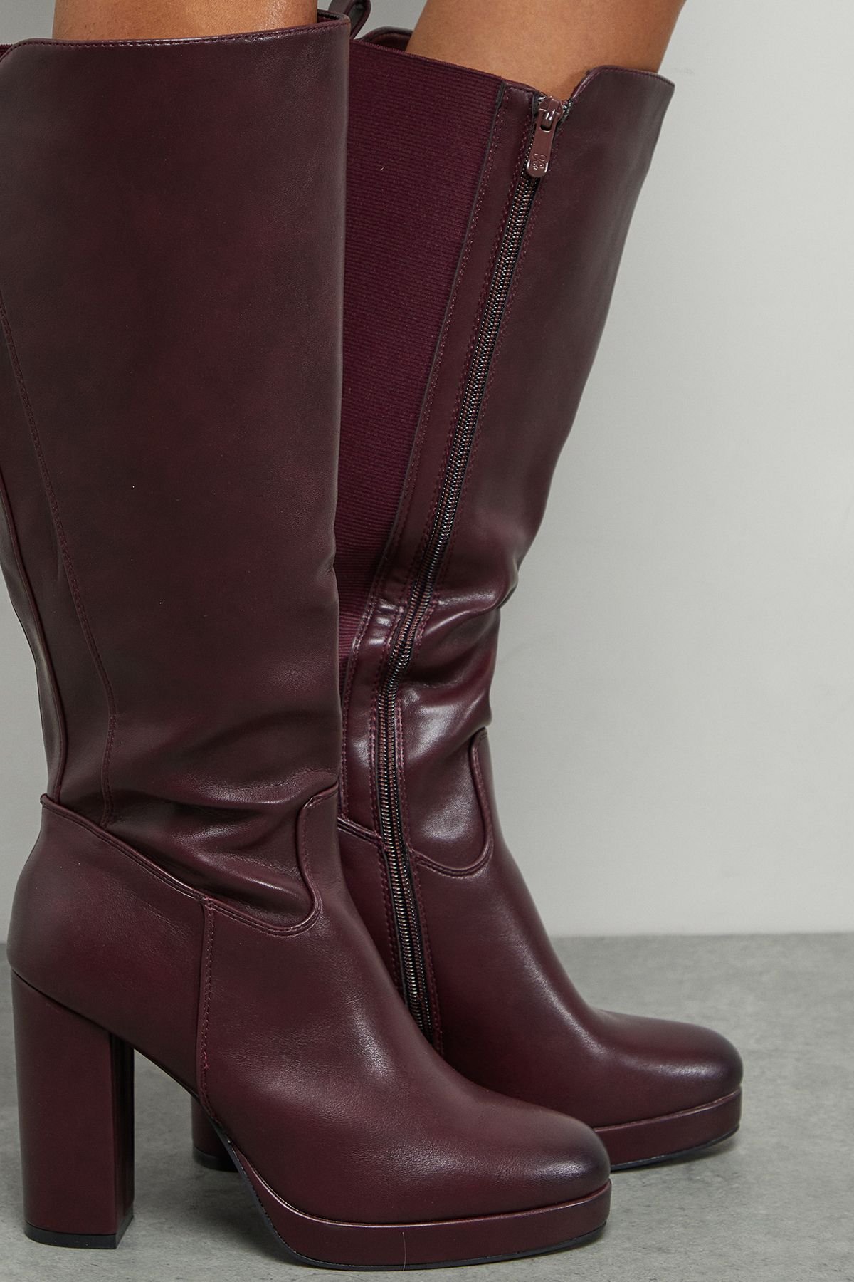 Faith Faith Women's : Keira Faux Leather Platform High Block heel Knee Boots in Burgundy - 3
