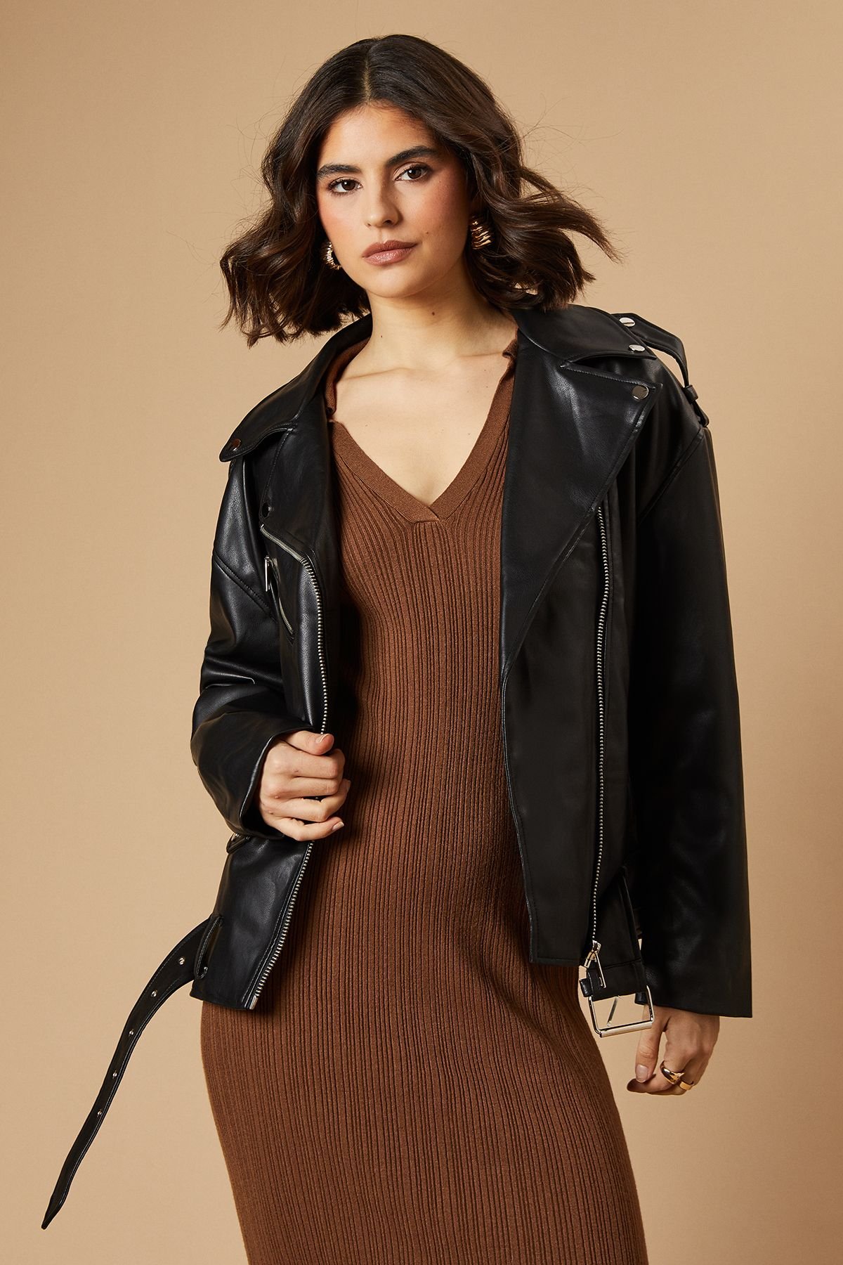 Oasis Oasis Women's PU Leather Zip Detail Jacket in Black - 2