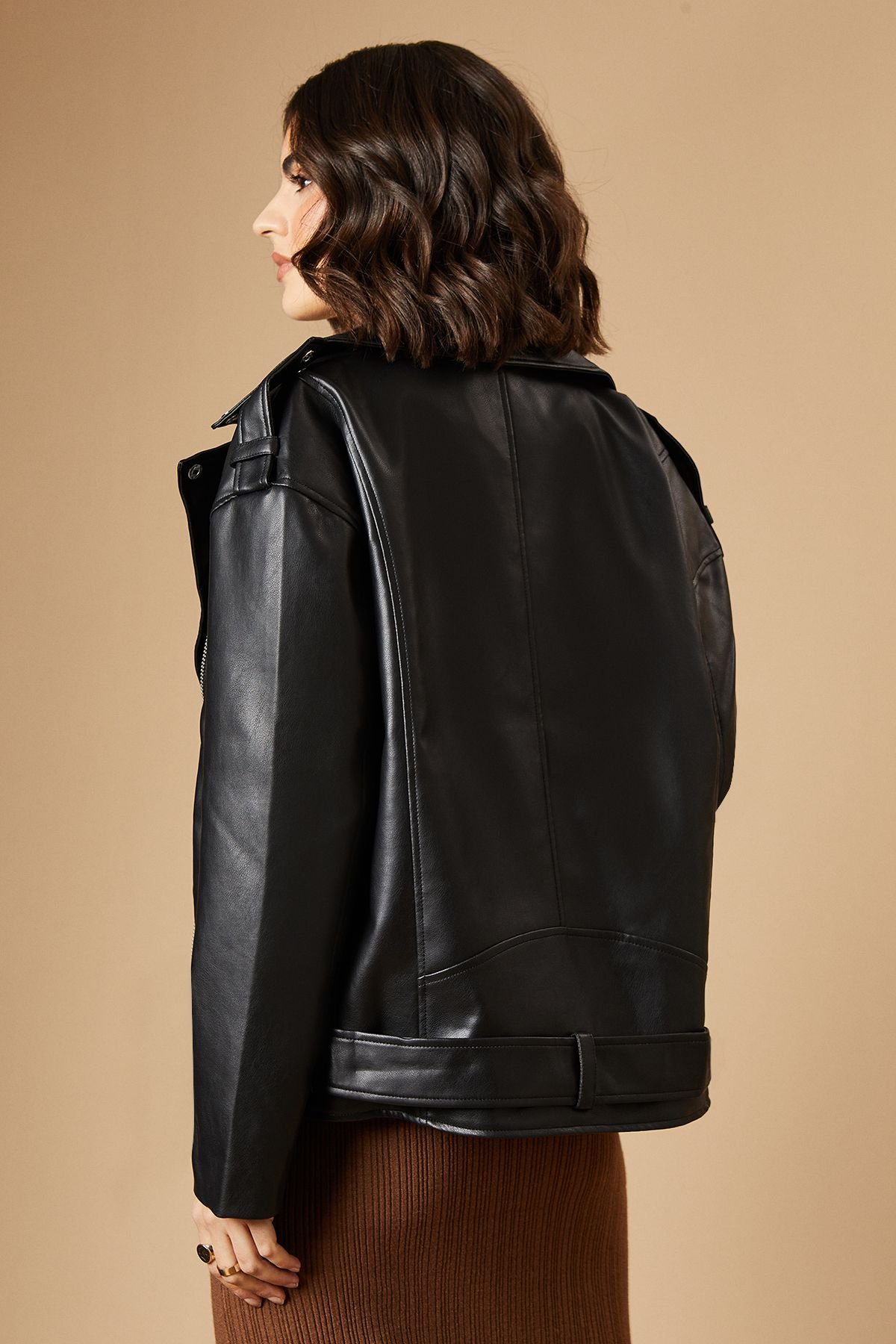 Oasis Oasis Women's PU Leather Zip Detail Jacket in Black - 3