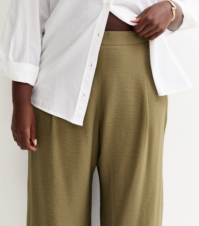 New Look Women's Plus Size Dark Khaki Crinkle Texture Pull On Wide Leg Trousers Curves New Look - 2