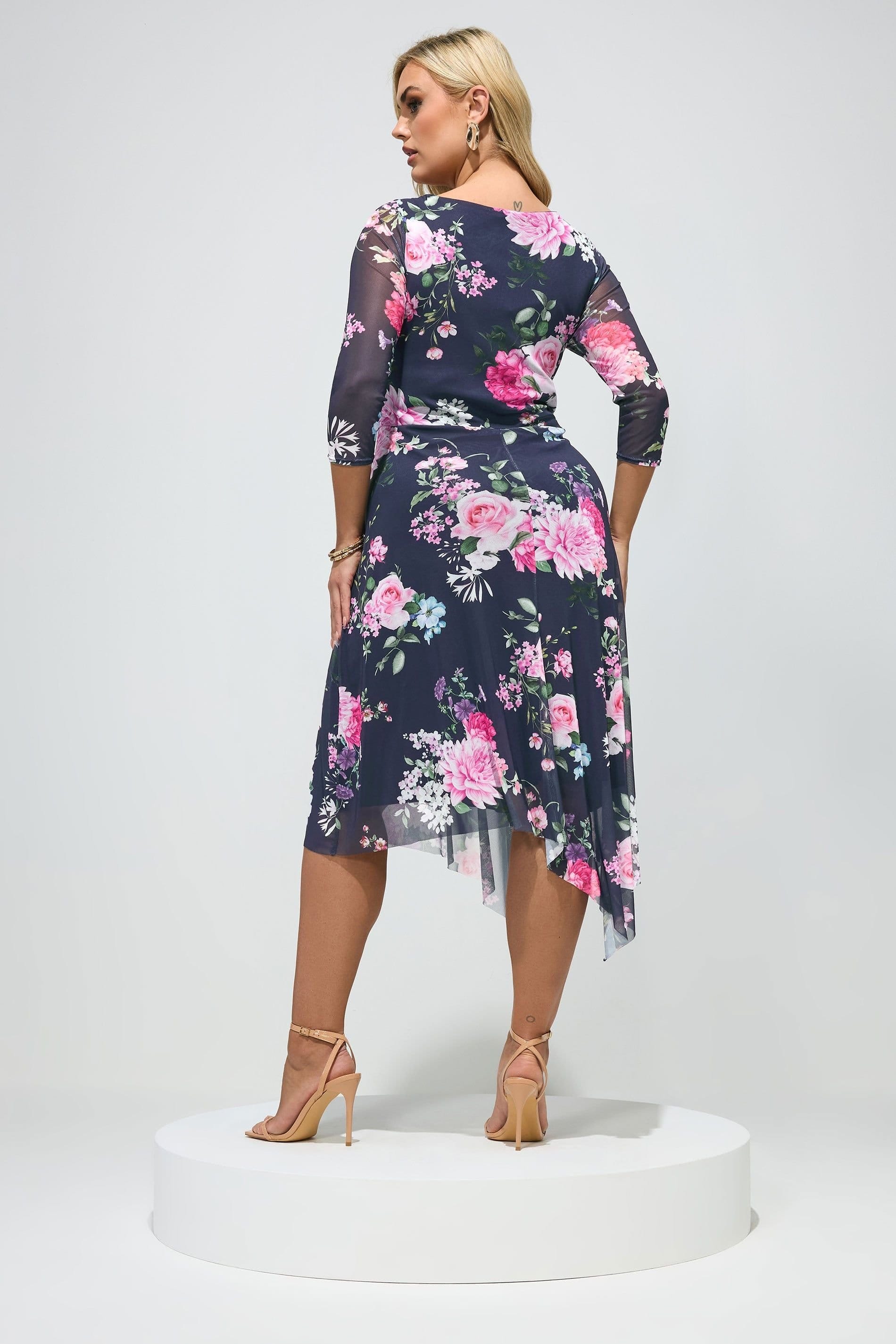 Yours Yours Women's Floral Asymmetric Dress in Mid Navy - 4