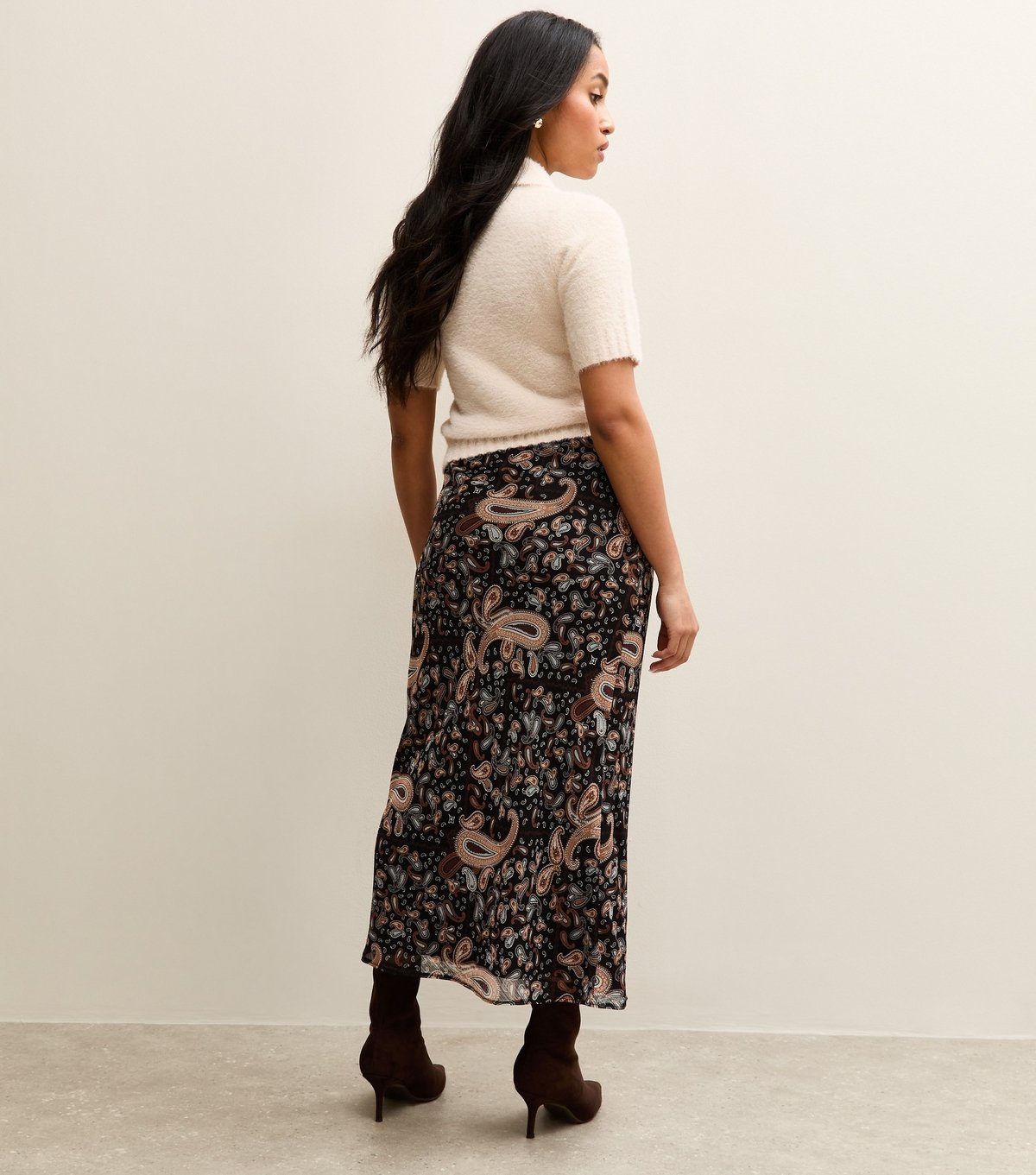 New Look Women's Petite Black Paisley Chiffon Bias Cut Midi Skirt New Look - 4