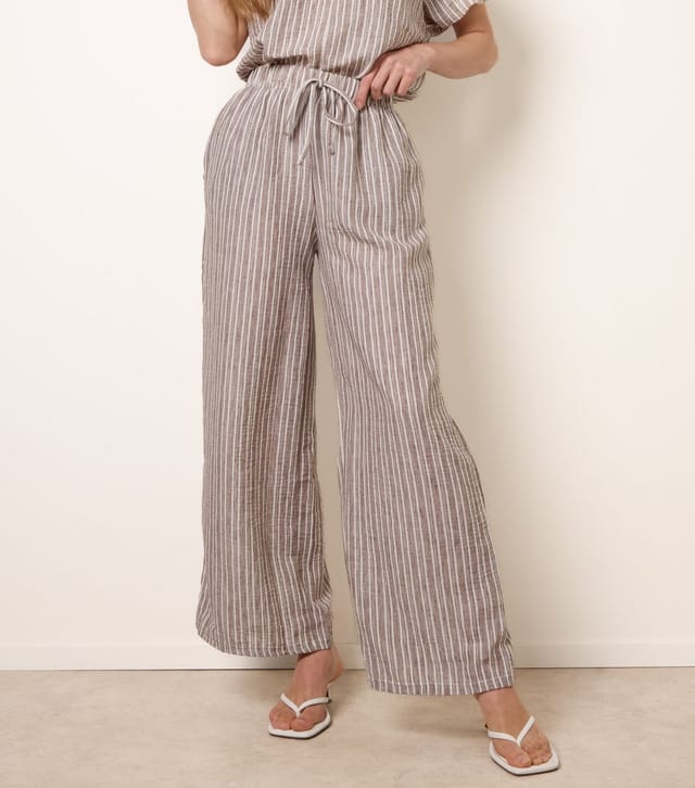 Blue Vanilla Women's Dark Brown Tie Stripe Wide Leg Trousers Blue Vanilla New Look - 2