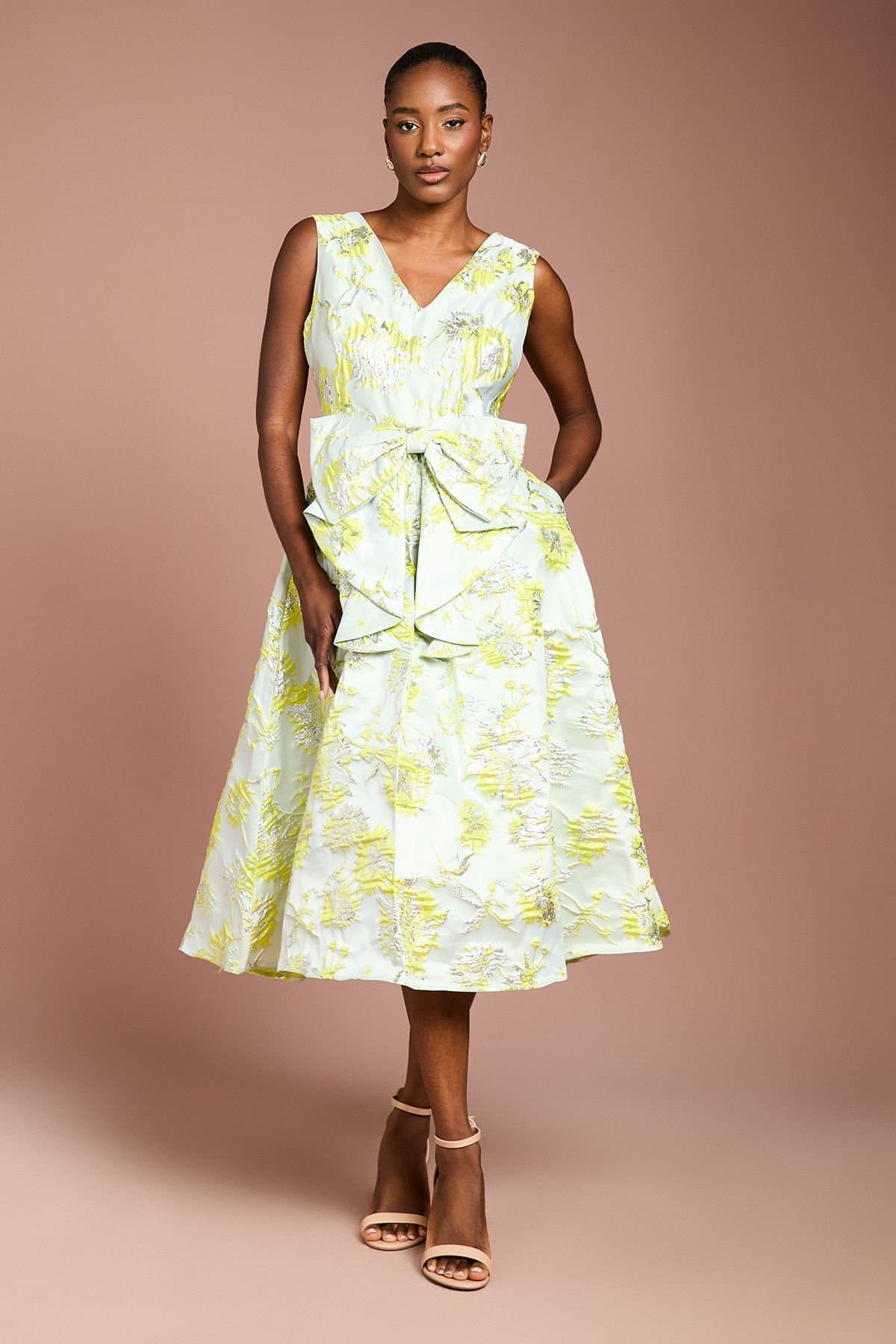 Coast Coast Women's Bow Front Jacquard Midi Dress in Green