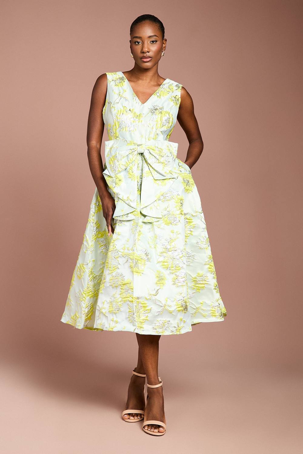 Coast Coast Women's Bow Front Jacquard Midi Dress in Green - 2