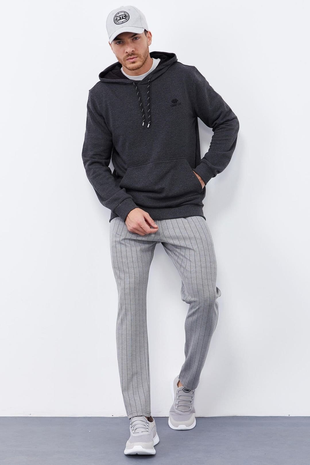 Tommy Life Tommy Life Men's Solid Hooded Sweatshirt With Pocket in Charcoal - 4