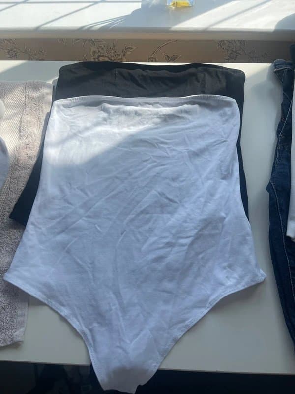 ASOS 1 white sleeveless bodysuit 1 black same I boob tube white