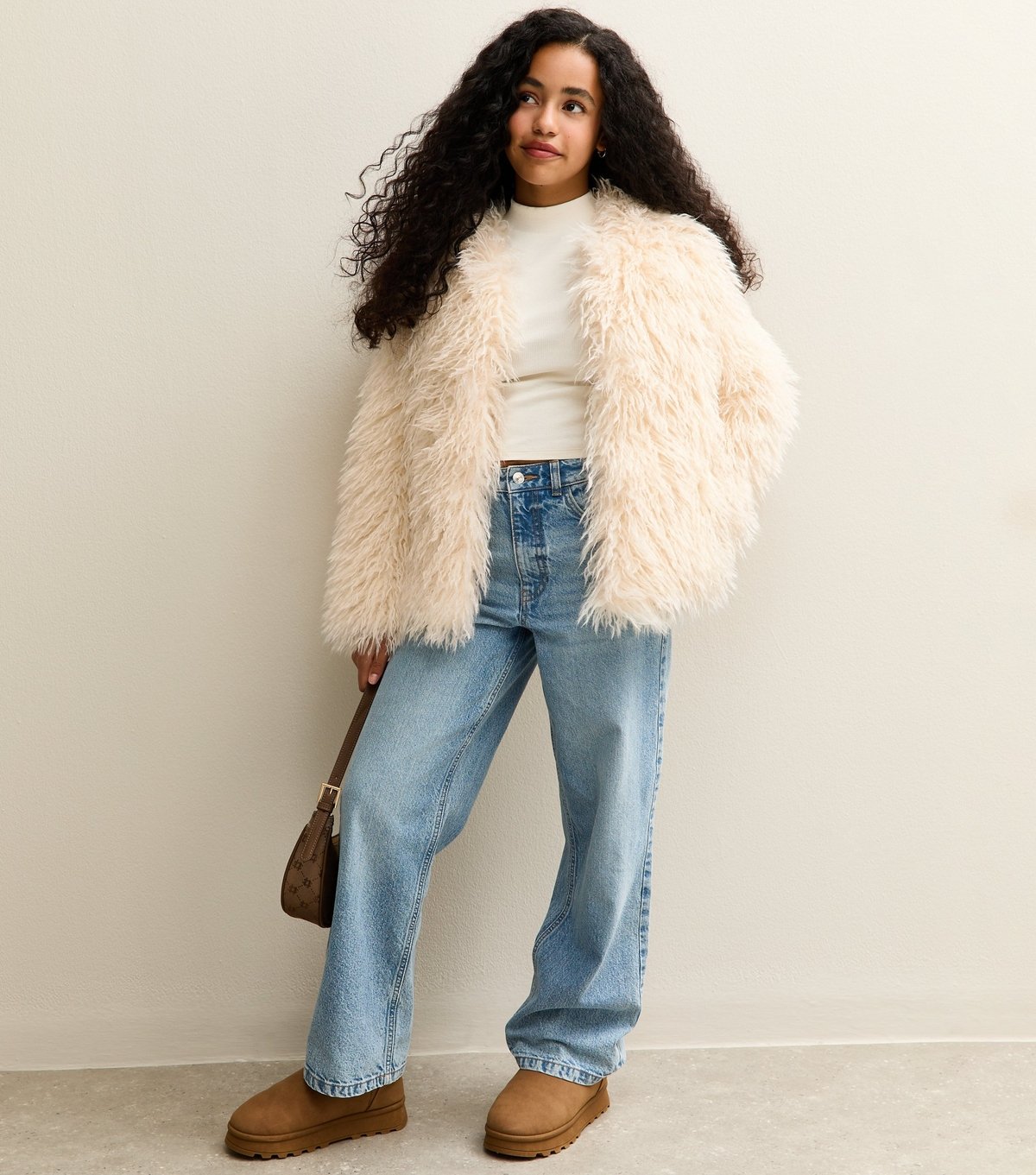 New Look Girls' White Shaggy Faux Fur Coat New Look - 3