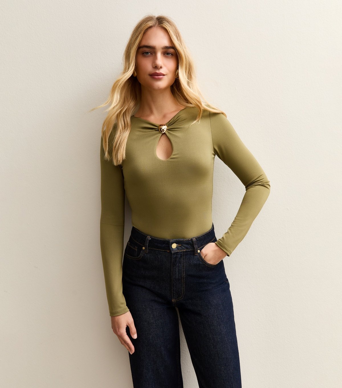 New Look Women's Light Khaki Front Keyhole Long Sleeve Top New Look - 2