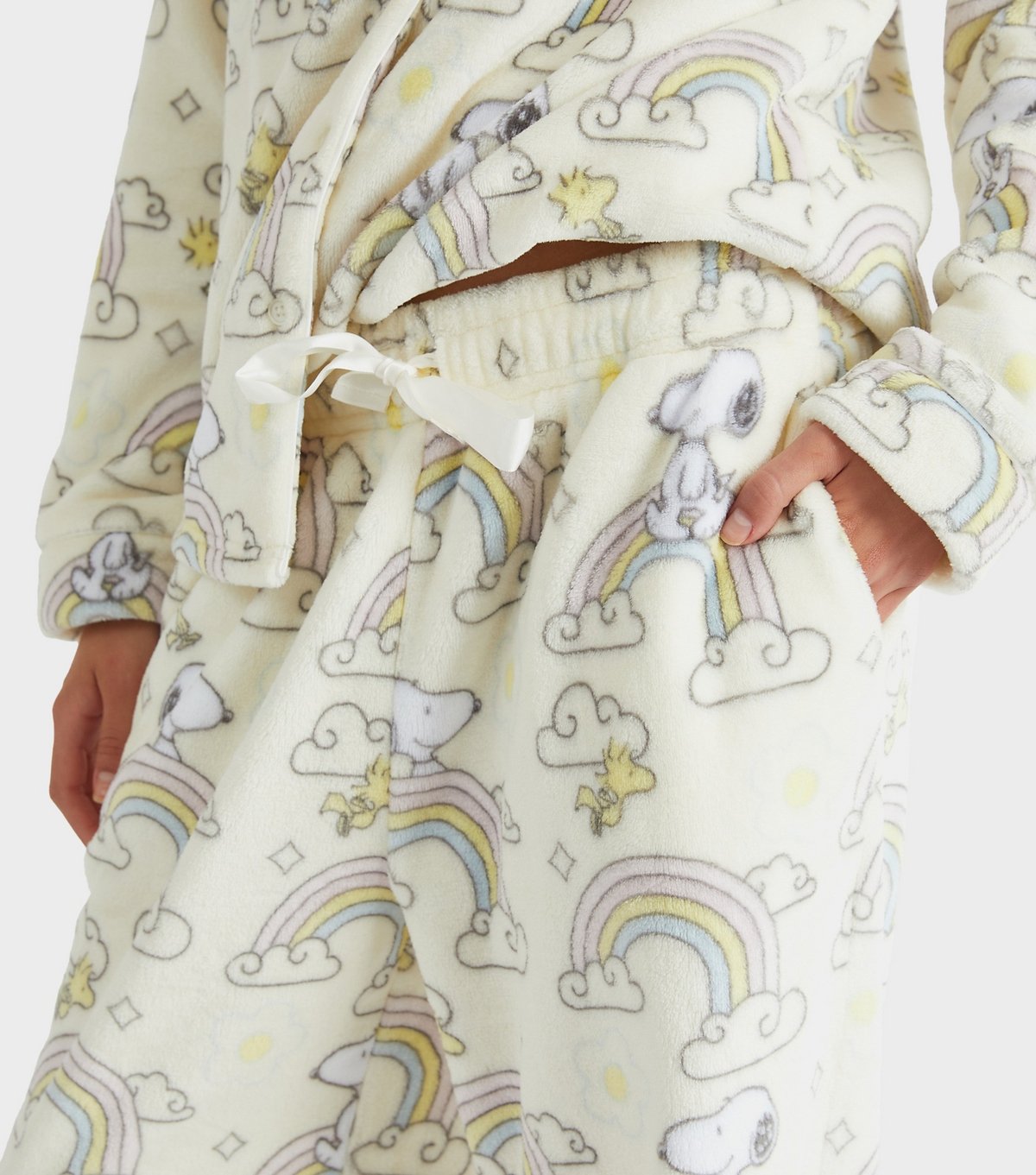 Skinnydip Women's White Snoopy Rainbow Fleece Pyjama Set Skinnydip New Look - 4