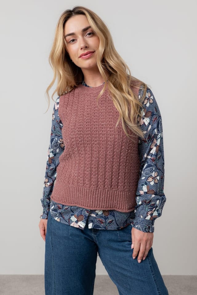 Lily & Me Lily & Me Women's Eva Crew Neck Cotton Rich Knitted Tank Top in Dusty Pink - 3