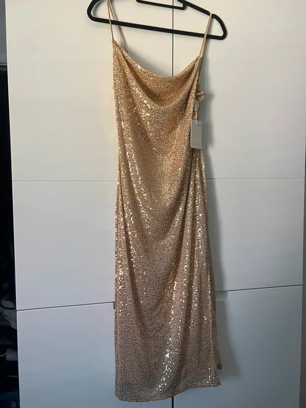 Pretty Lavish Pretty Lavish Womens Gold sequin Midaxi Dress with split
