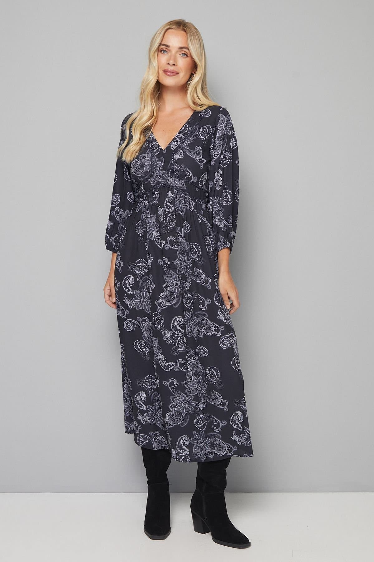 Wallis Wallis Women's Petite Floral Lace Insert Midi Dress in Black